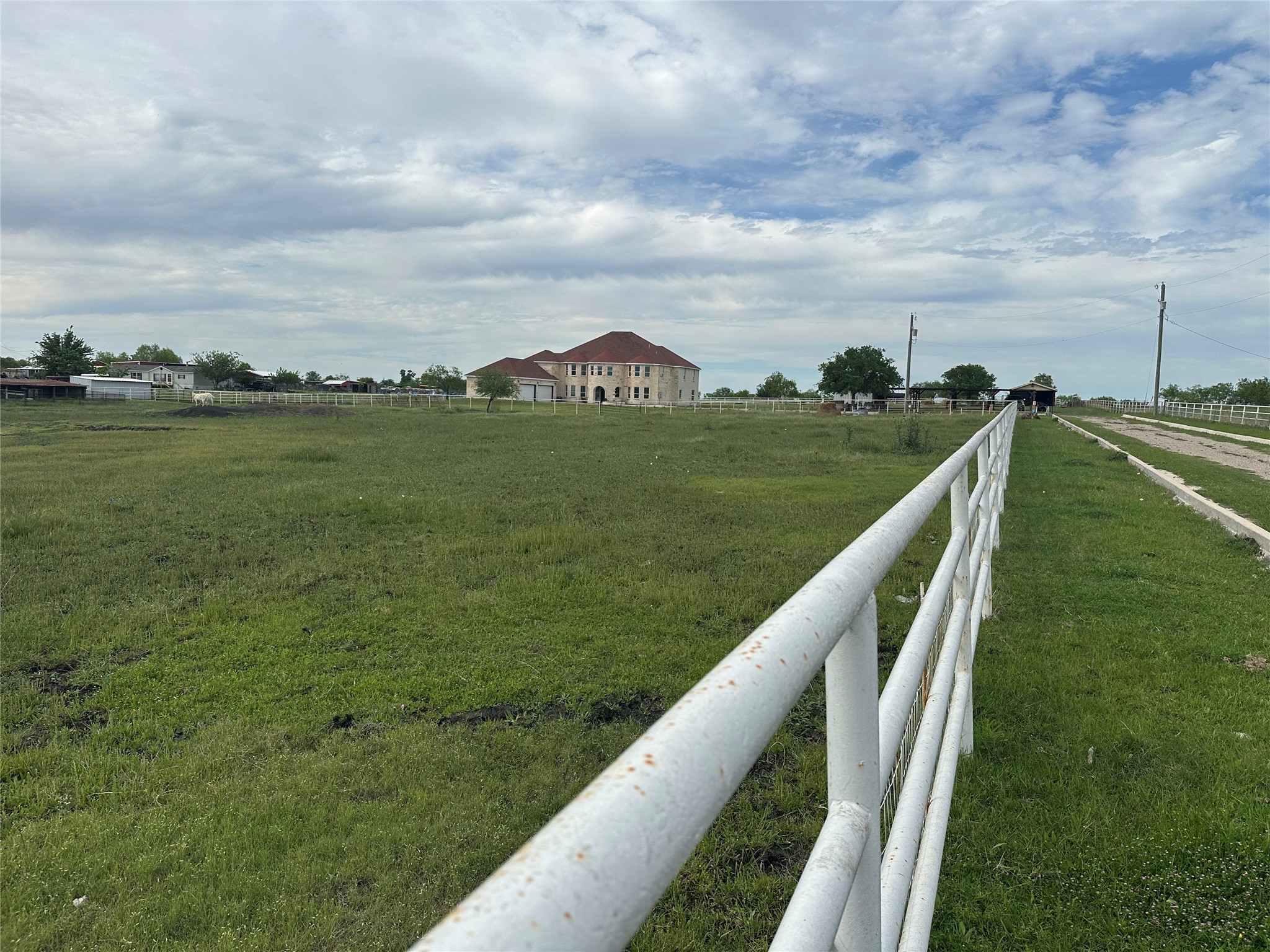 241 Gentry Road Ennis TX 75119