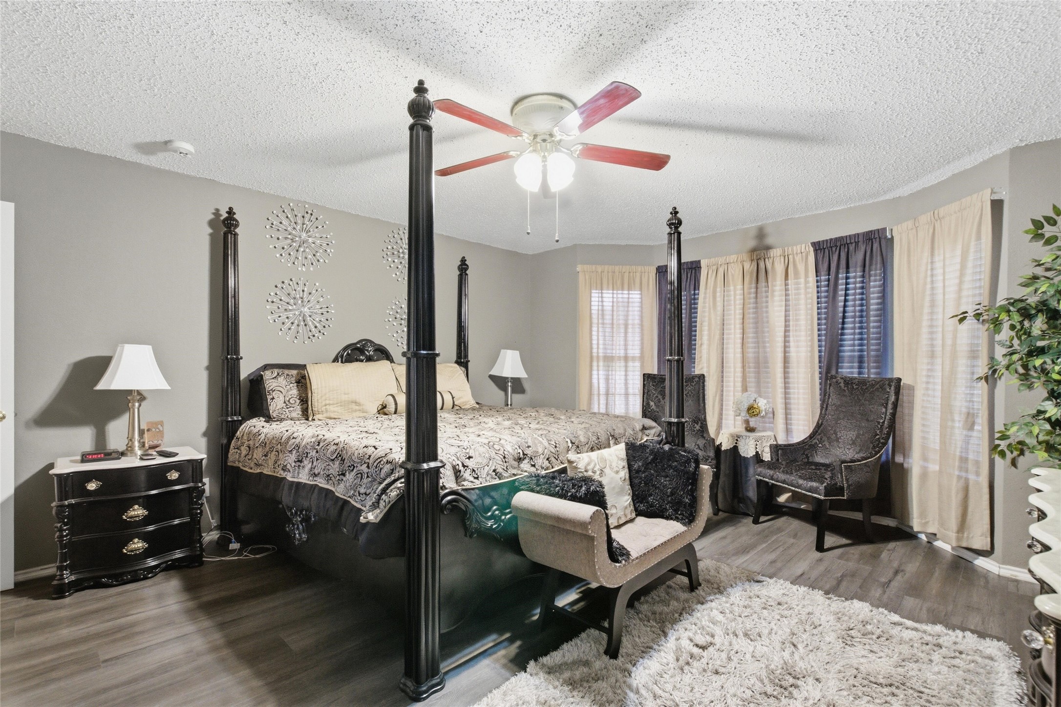 217 Sunset Oaks Drive Fort Worth TX 76112