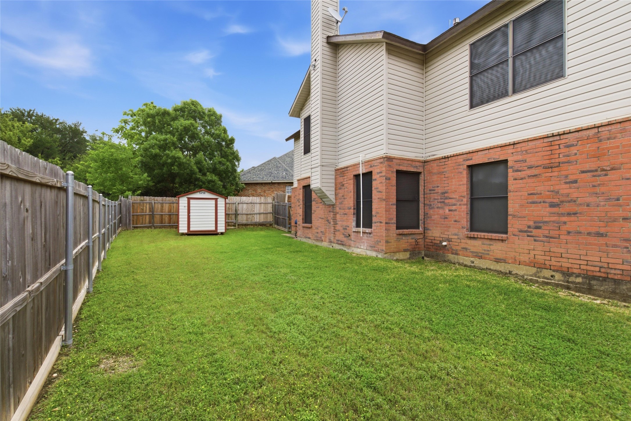 217 Sunset Oaks Drive Fort Worth TX 76112