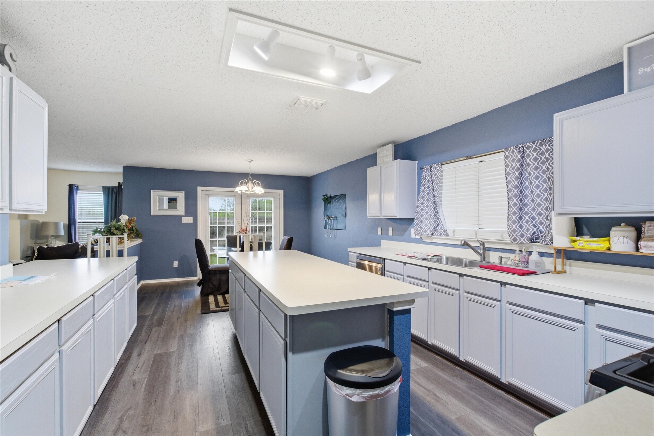 217 Sunset Oaks Drive Fort Worth TX 76112