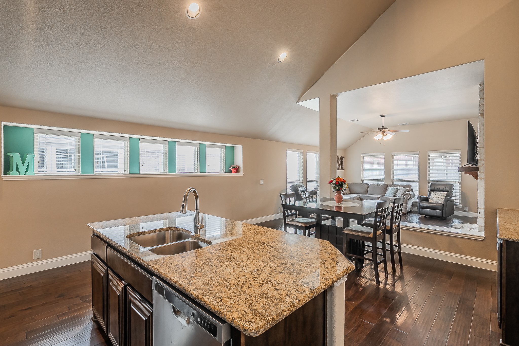509 Anthony Street Crowley TX 76036