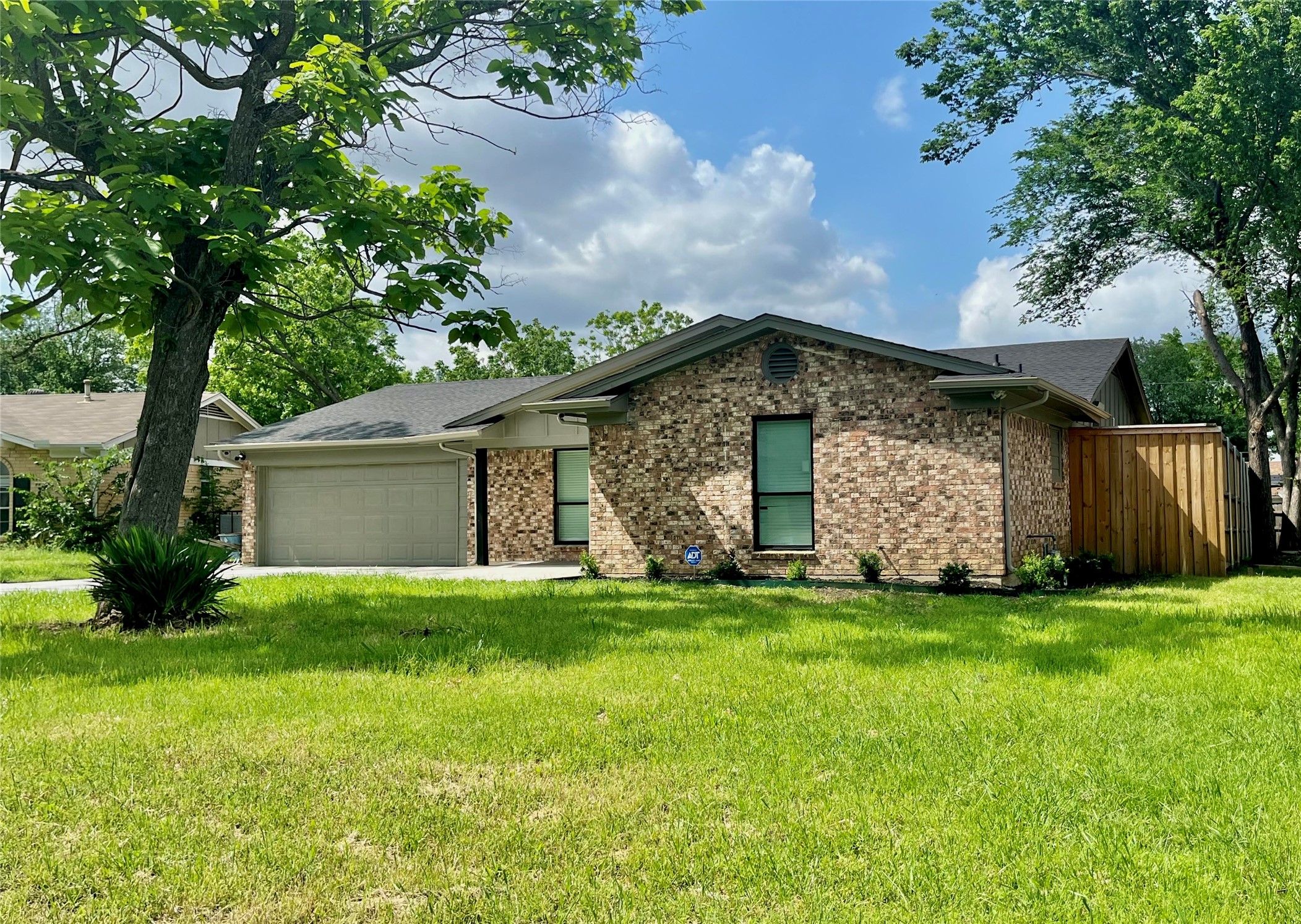 505 Southridge Court Arlington TX 76010