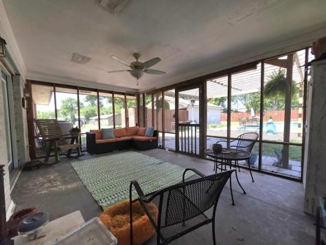 900 S 8th Avenue Teague TX 75860
