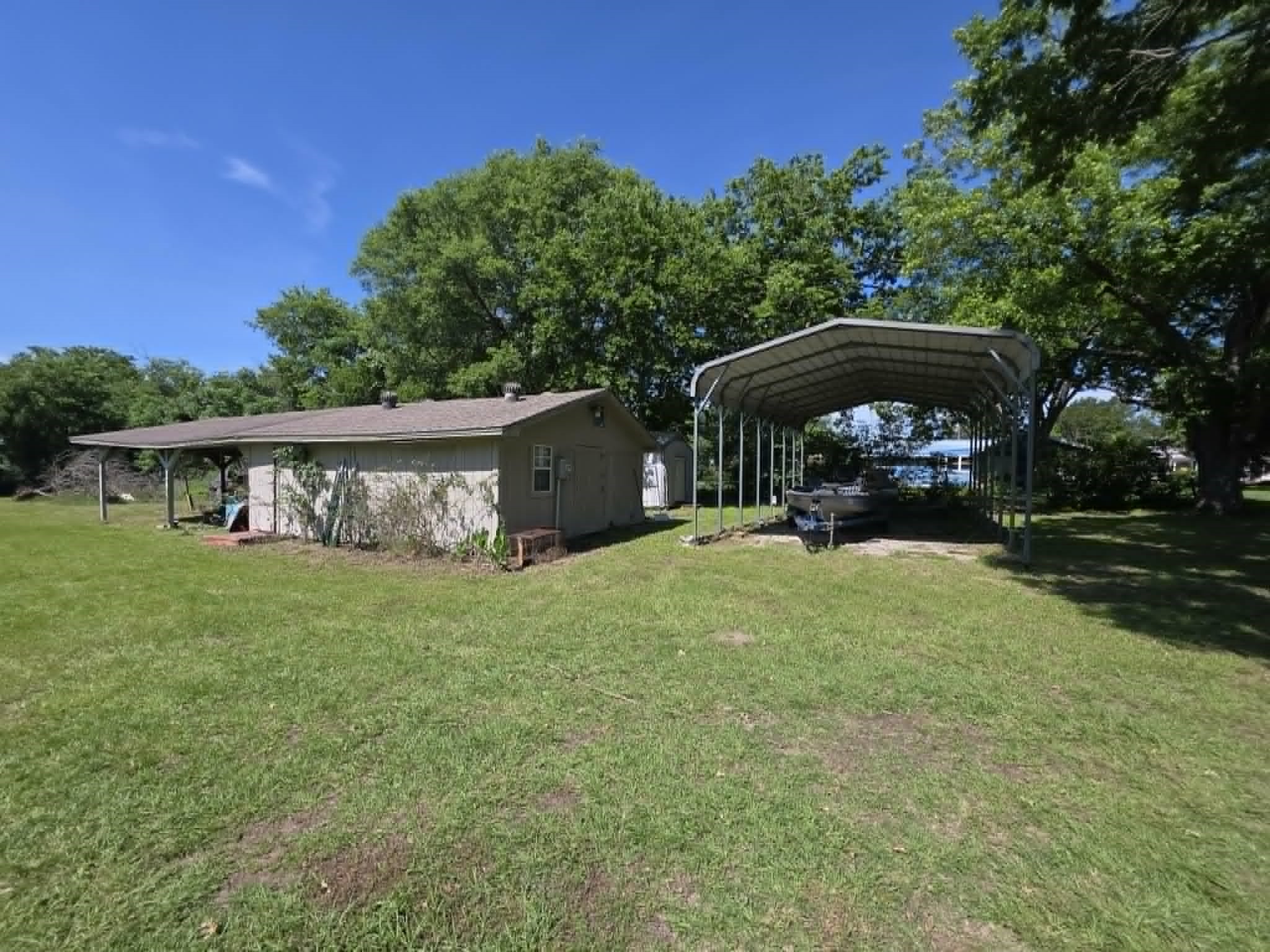 900 S 8th Avenue Teague TX 75860