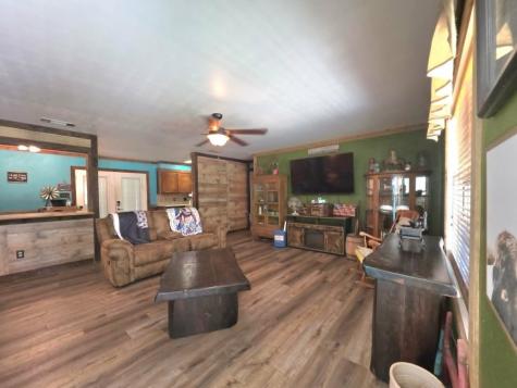 900 S 8th Avenue Teague TX 75860