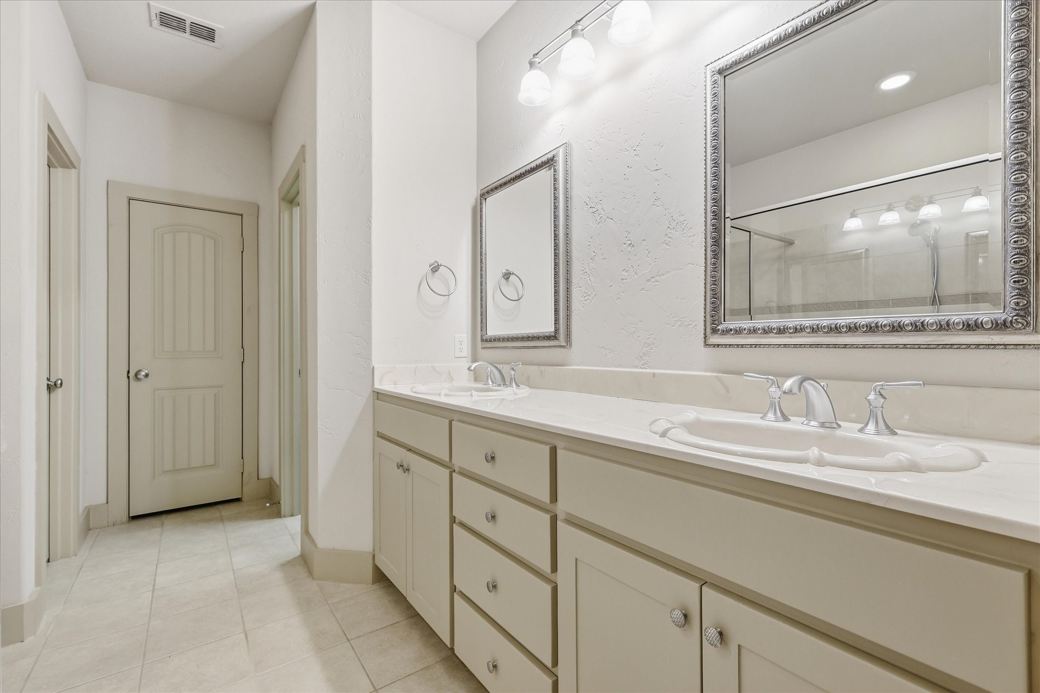 413 Collins Street Argyle TX 76226