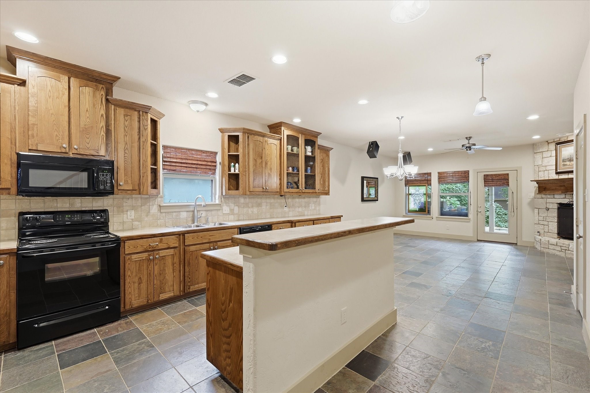 413 Collins Street Argyle TX 76226