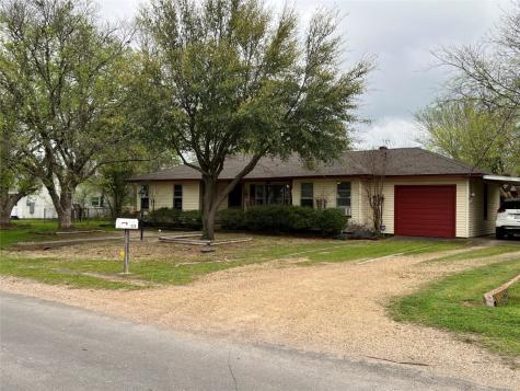 320 Avalon Road Italy TX 76651
