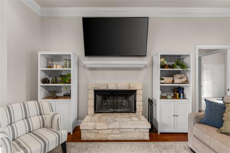 429 W Wall Street Hewitt TX 76643