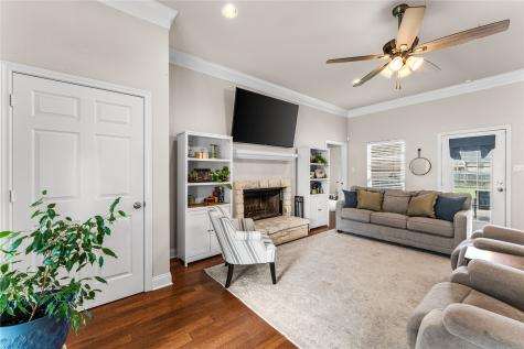 429 W Wall Street Hewitt TX 76643