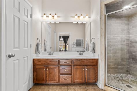 429 W Wall Street Hewitt TX 76643