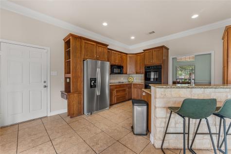 429 W Wall Street Hewitt TX 76643