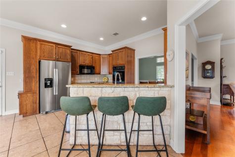429 W Wall Street Hewitt TX 76643