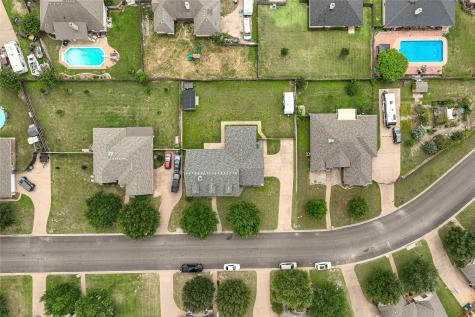 429 W Wall Street Hewitt TX 76643