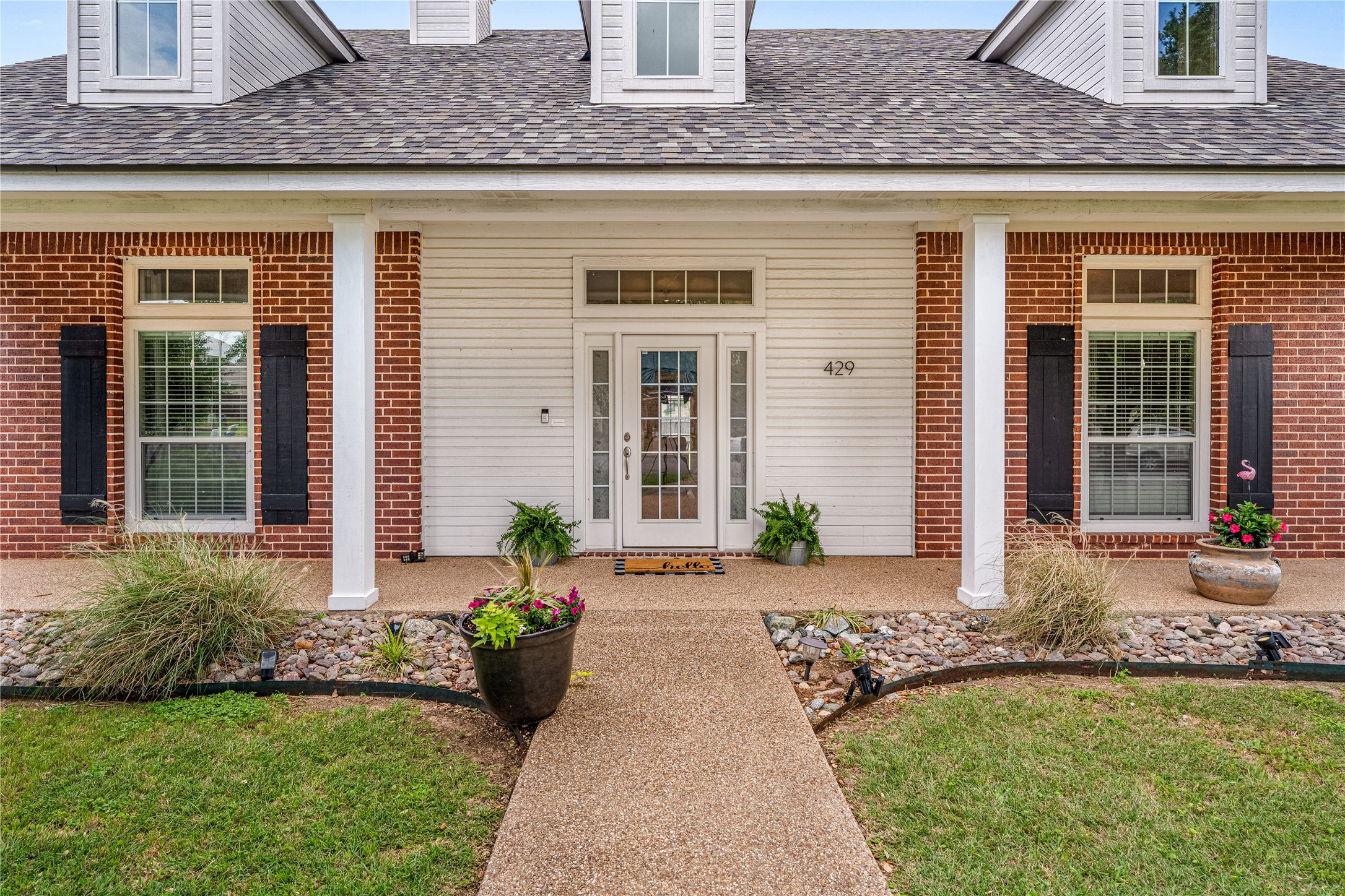 429 W Wall Street Hewitt TX 76643