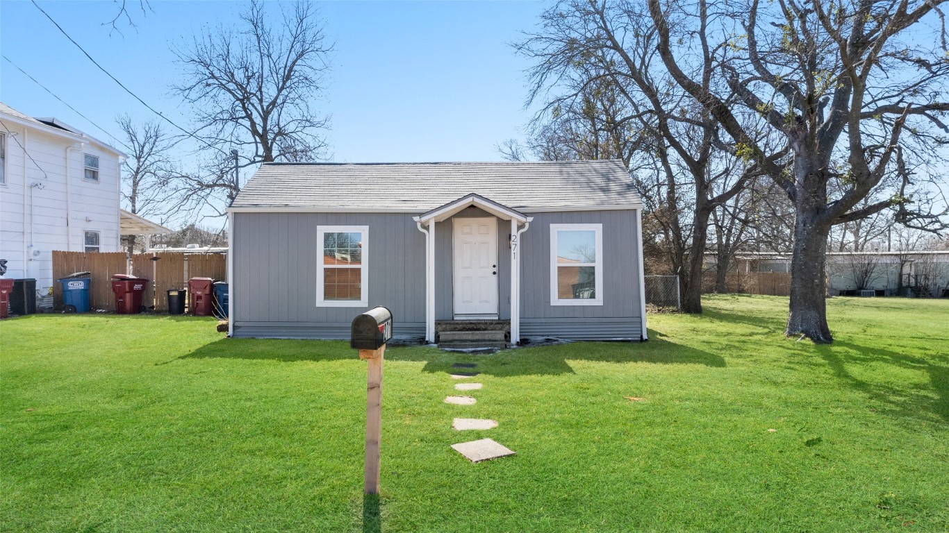 271 Texana Street Van Alstyne TX 75495