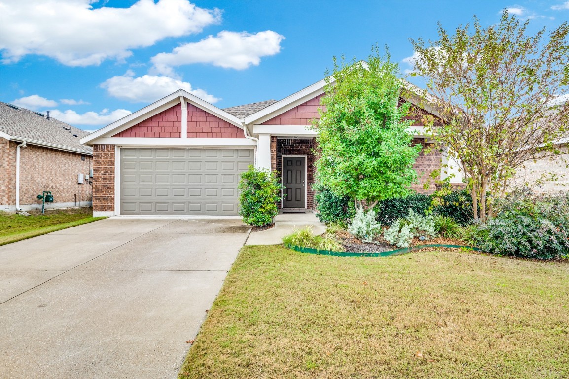 1616 Meadow Trail Lane Aubrey TX 76227