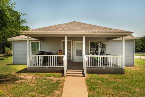 17044 NW County Road 3322 Frost TX 76641