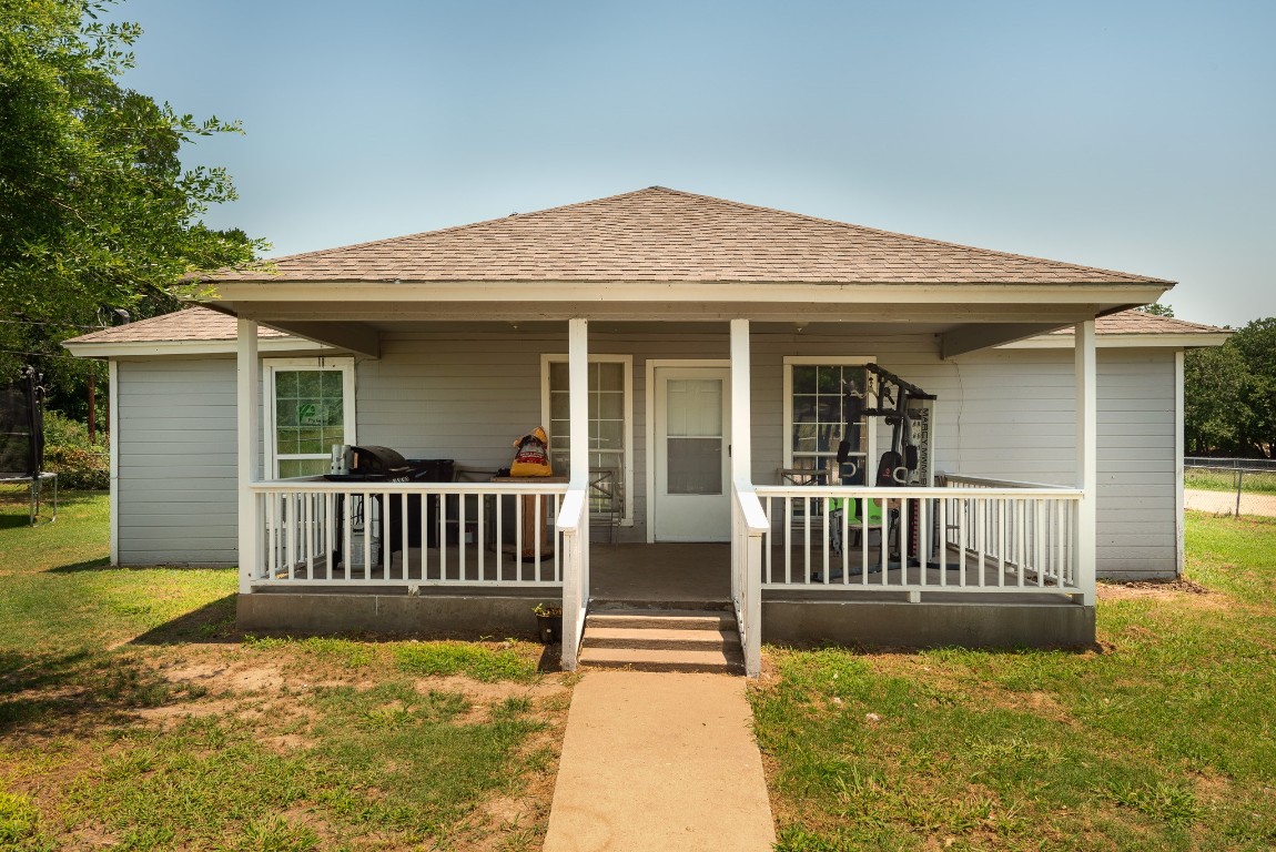17044 NW County Road 3322 Frost TX 76641
