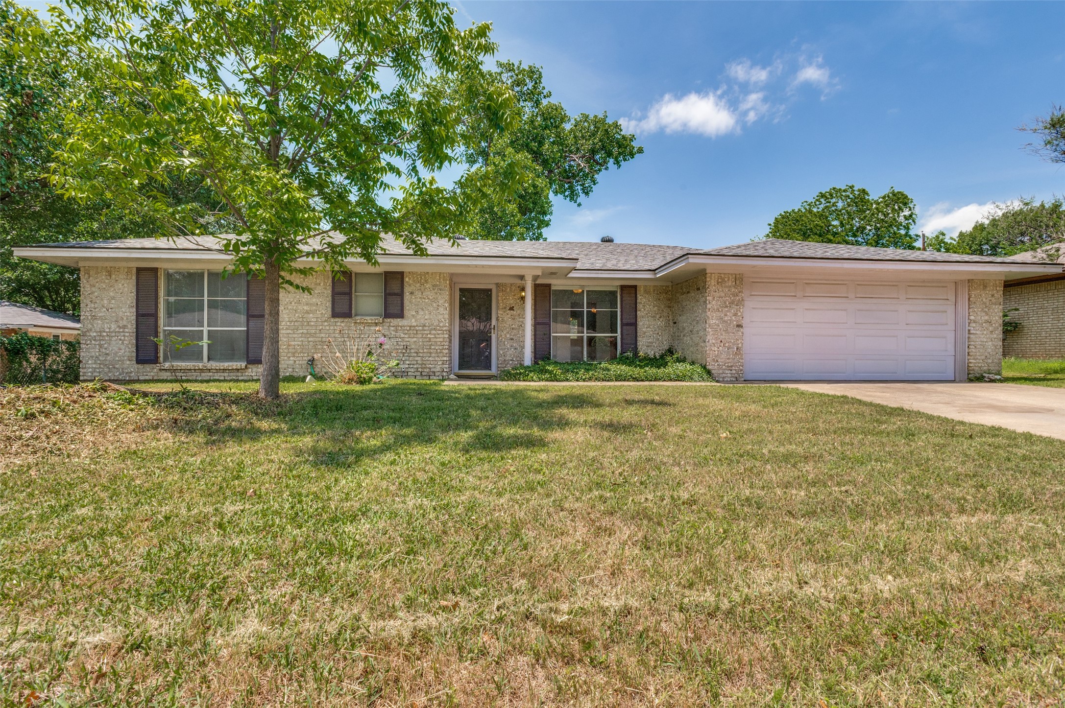 1121 Billie Ruth Lane Hurst TX 76053