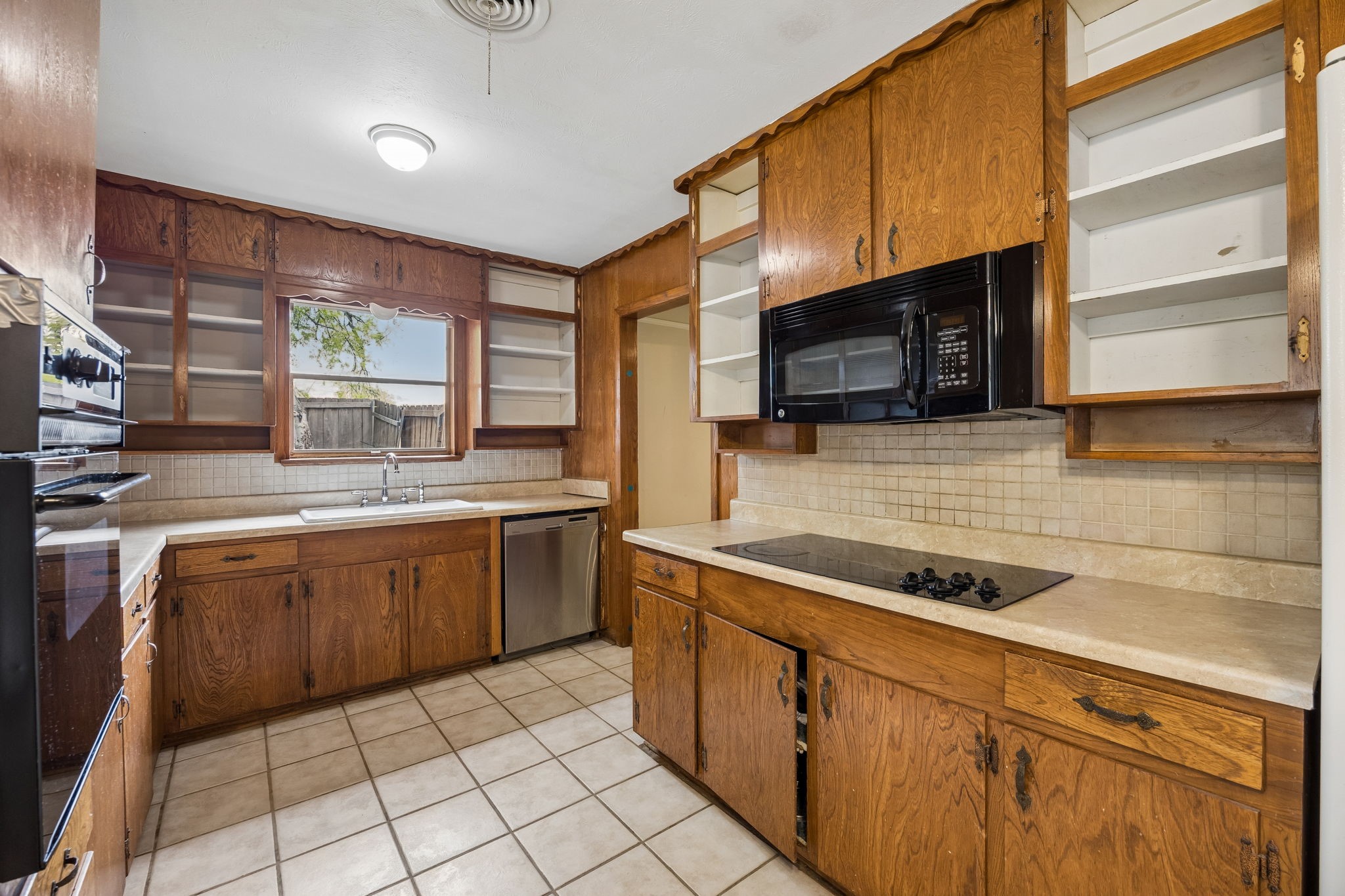1548 Carl Street Fort Worth TX 76103