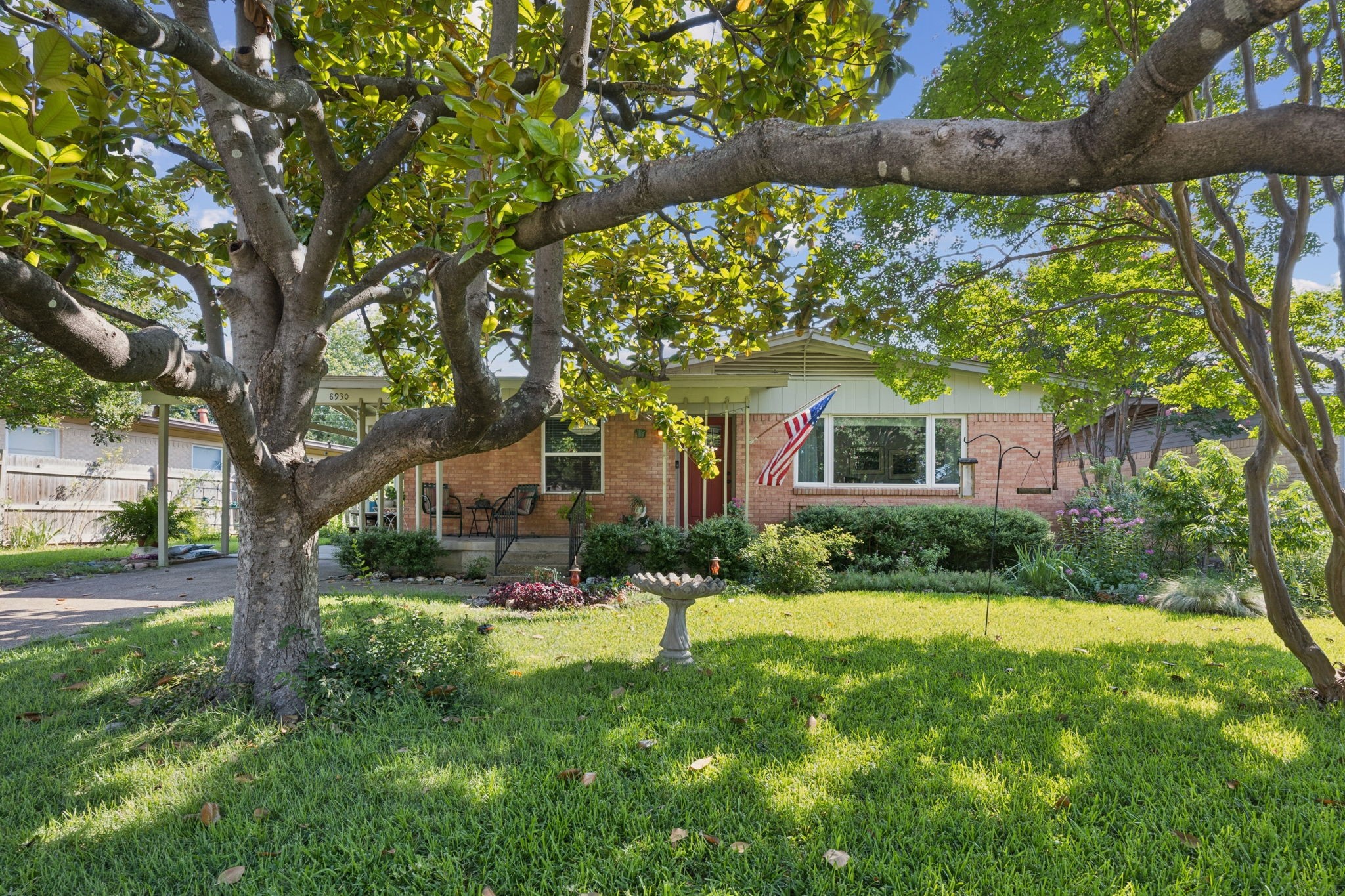 8930 Liptonshire Drive Dallas TX 75238