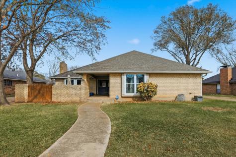 1105 Meadow Crest Lane Mansfield TX 76063