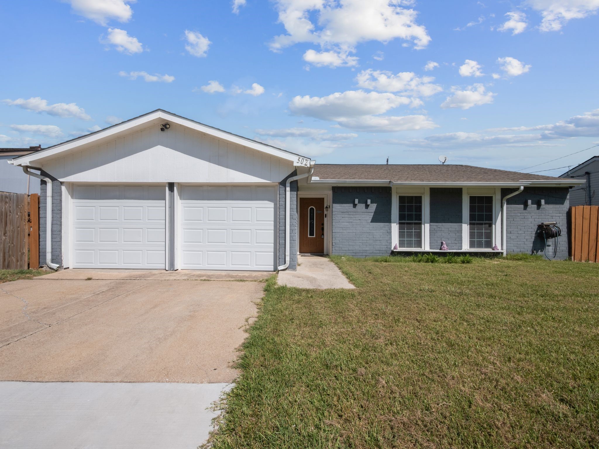 502 Buena Drive Grand Prairie TX 75052