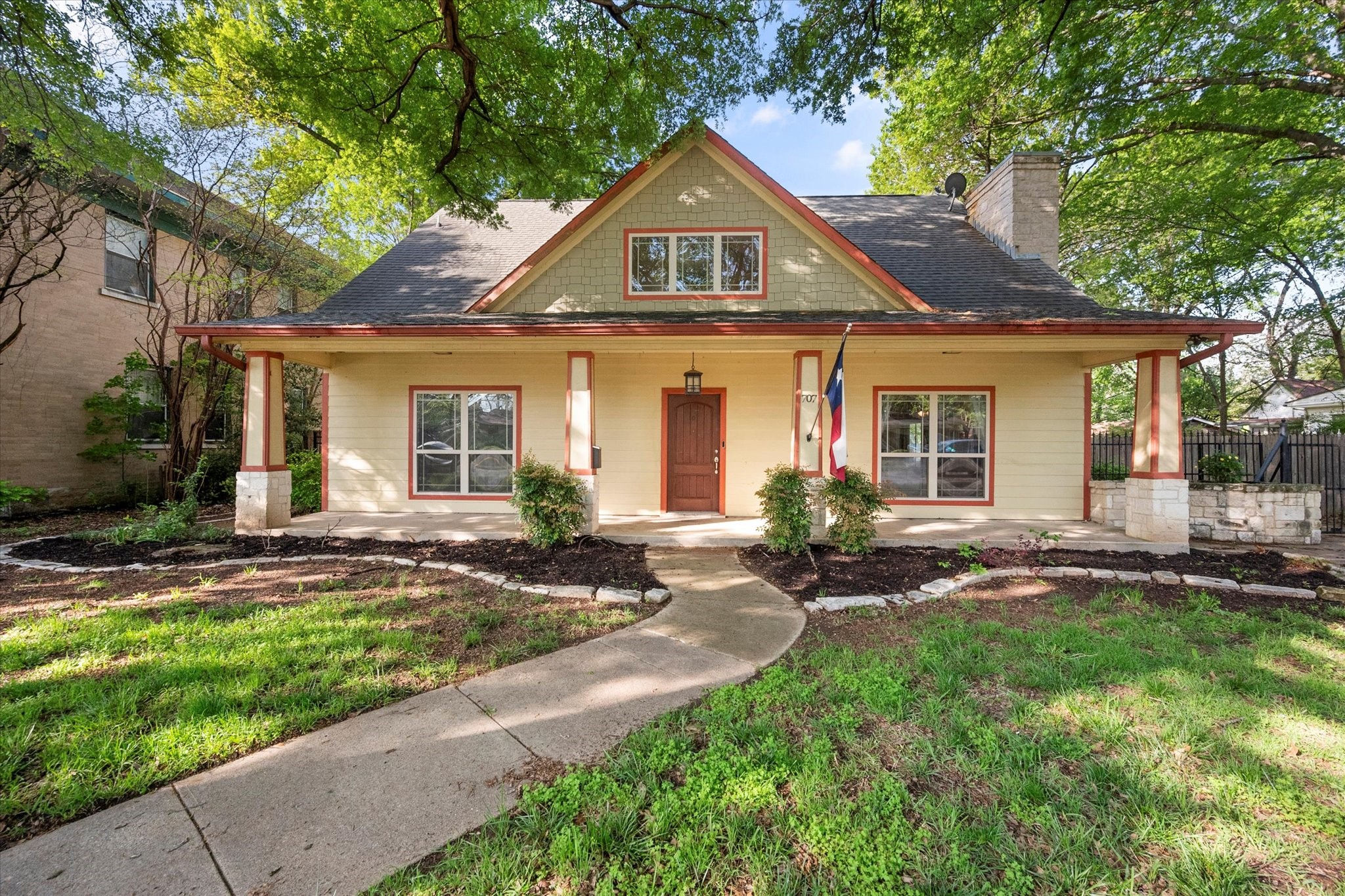 707 W Main Street Waxahachie TX 75165