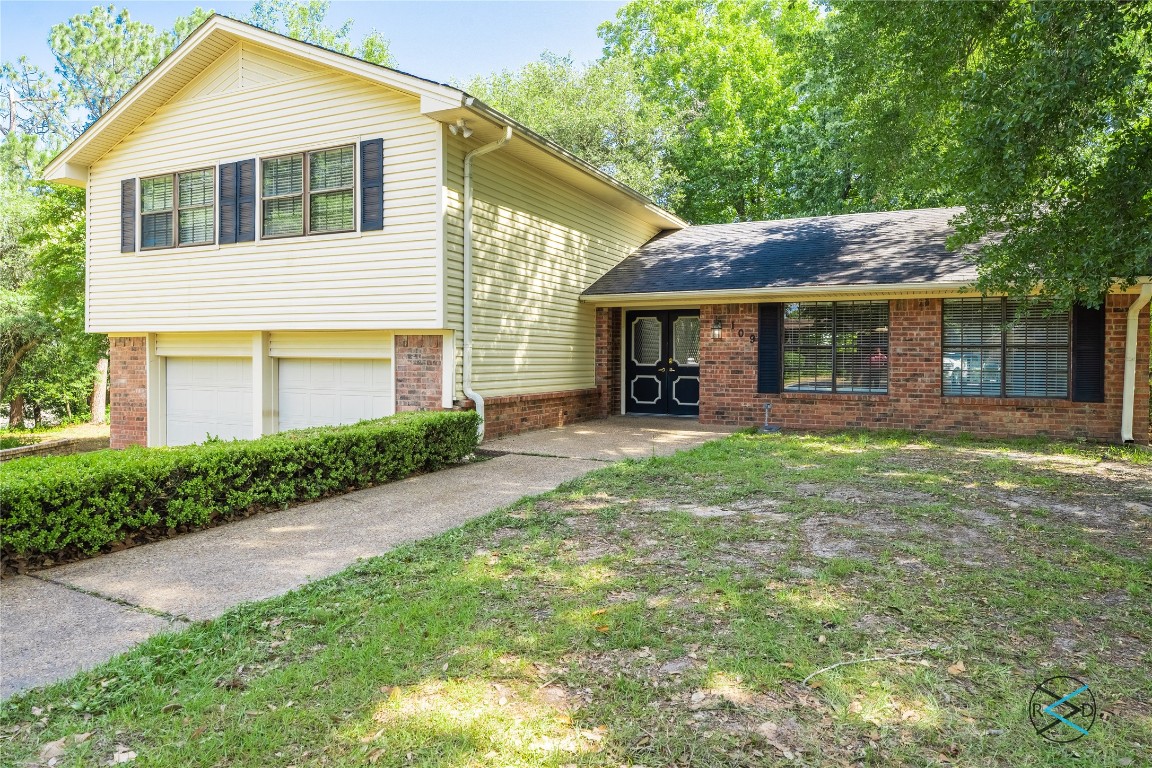 109 W Stephens Court Athens TX 75751