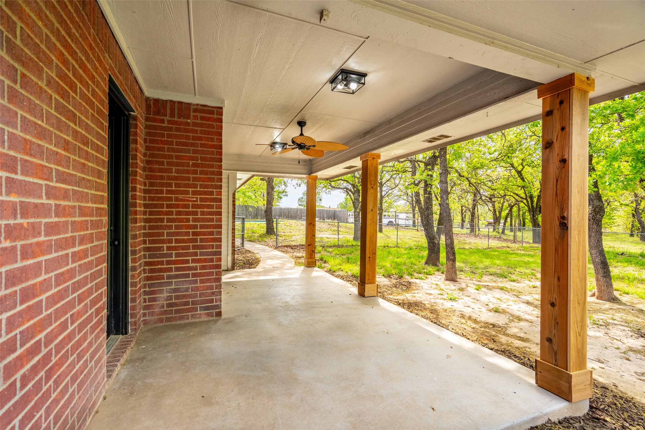 685 County Road 3673 Paradise TX 76073