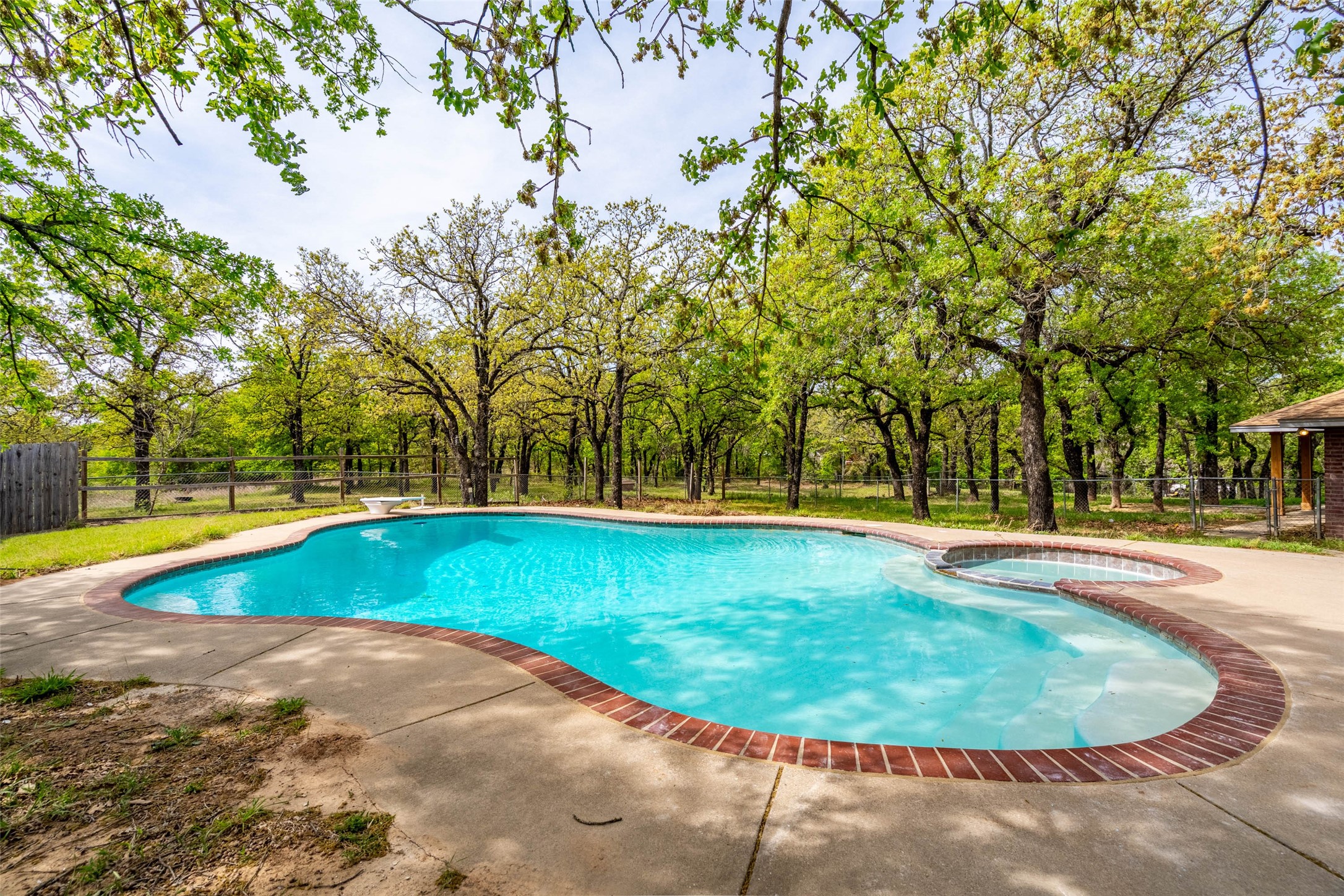 685 County Road 3673 Paradise TX 76073