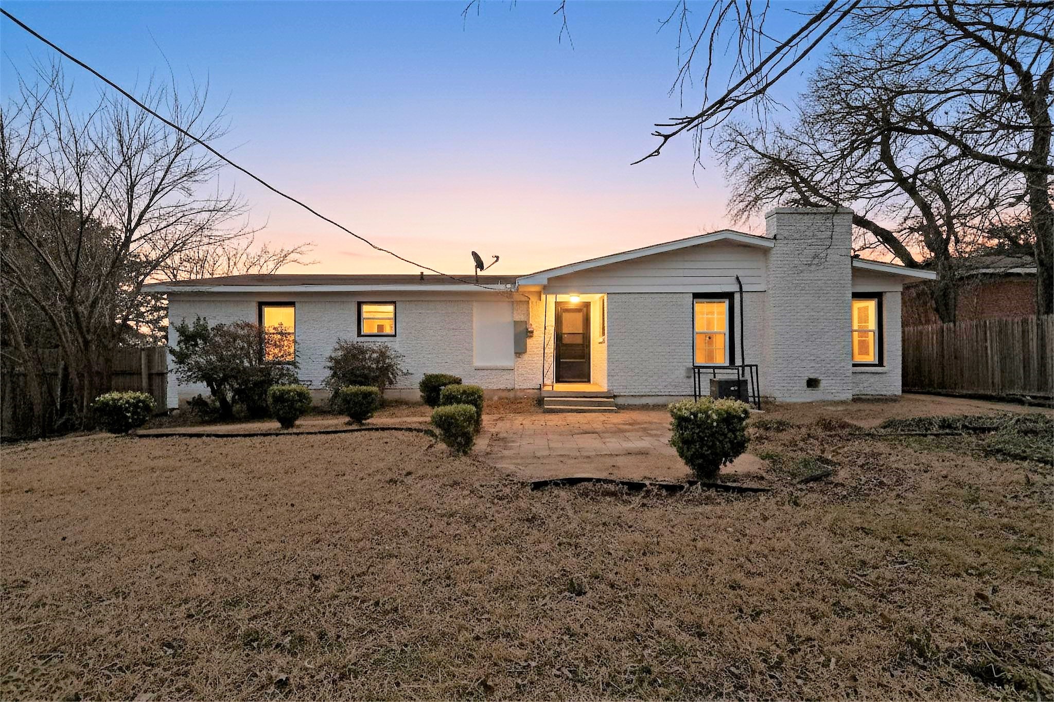 1816 Ellington Drive Fort Worth TX 76112