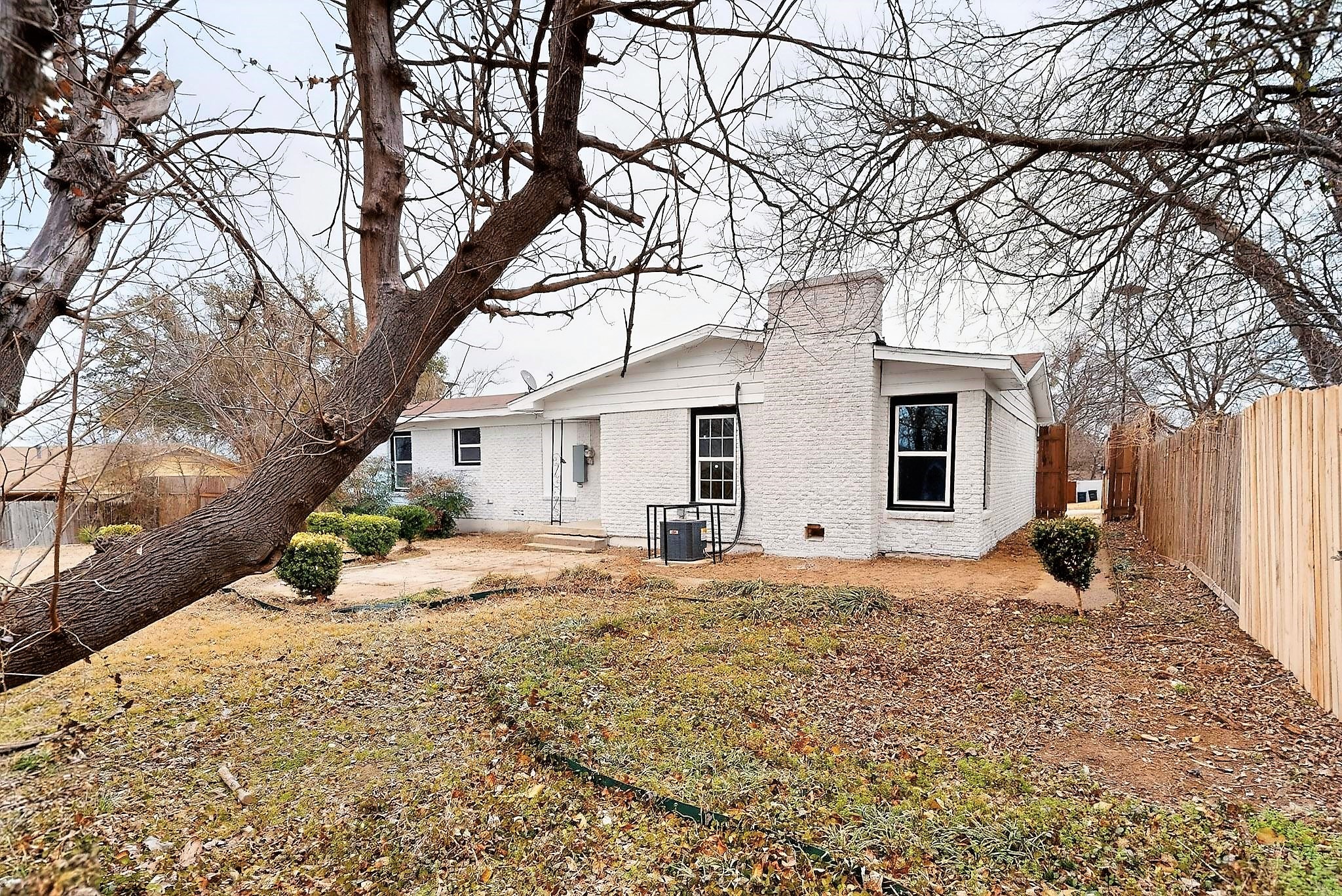 1816 Ellington Drive Fort Worth TX 76112