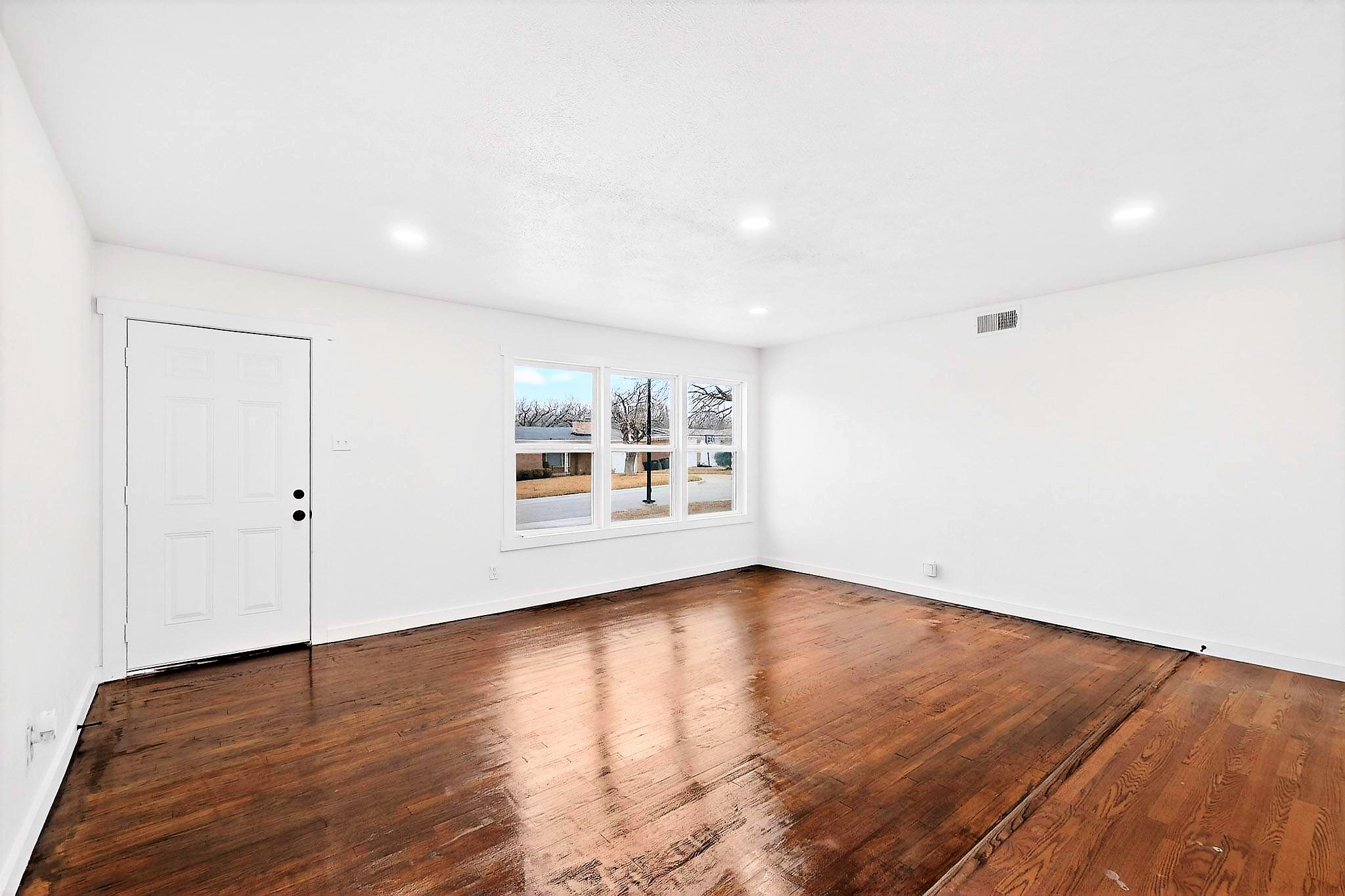1816 Ellington Drive Fort Worth TX 76112