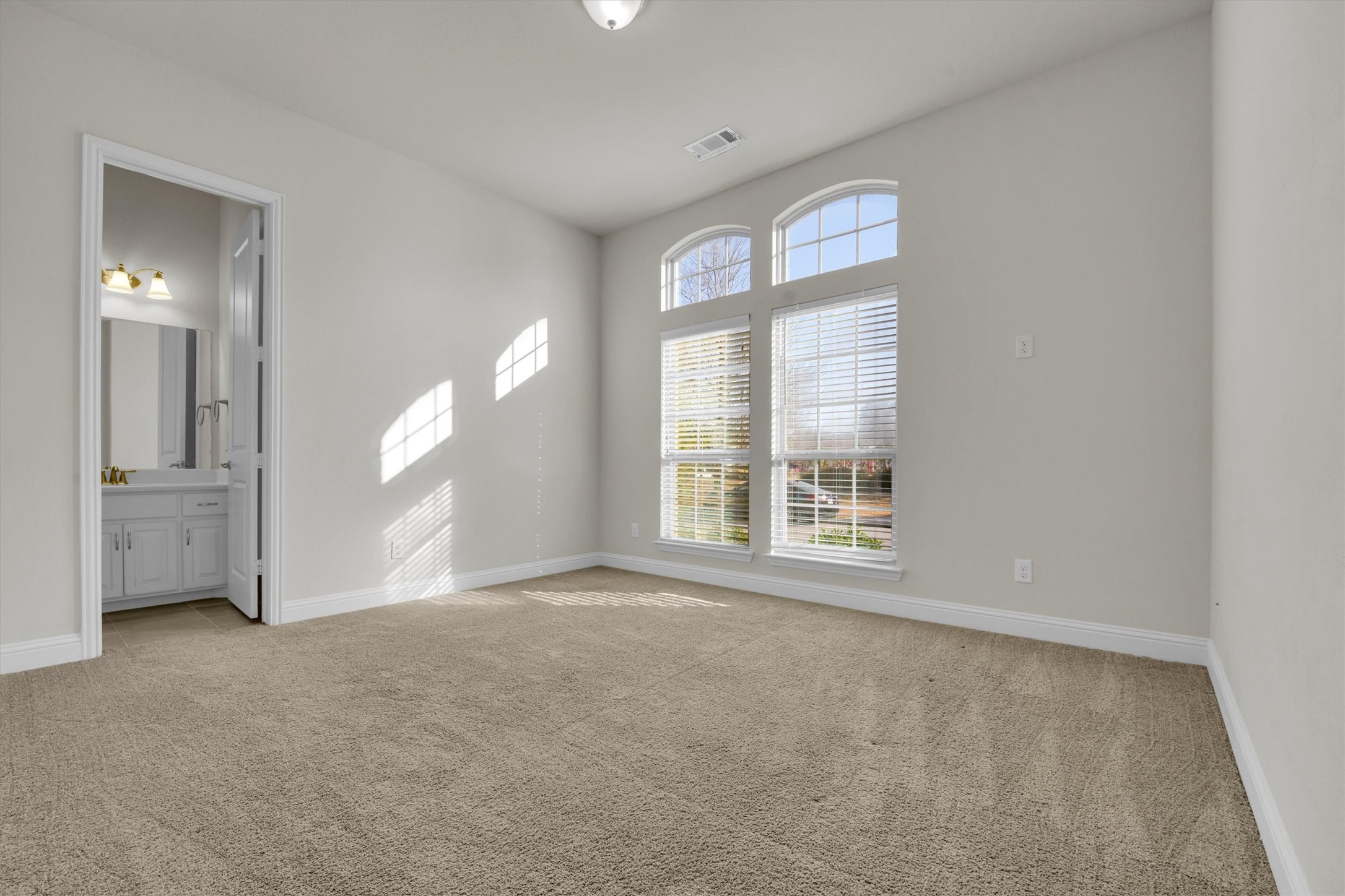 1011 Prairie Ridge Lane Arlington TX 76005