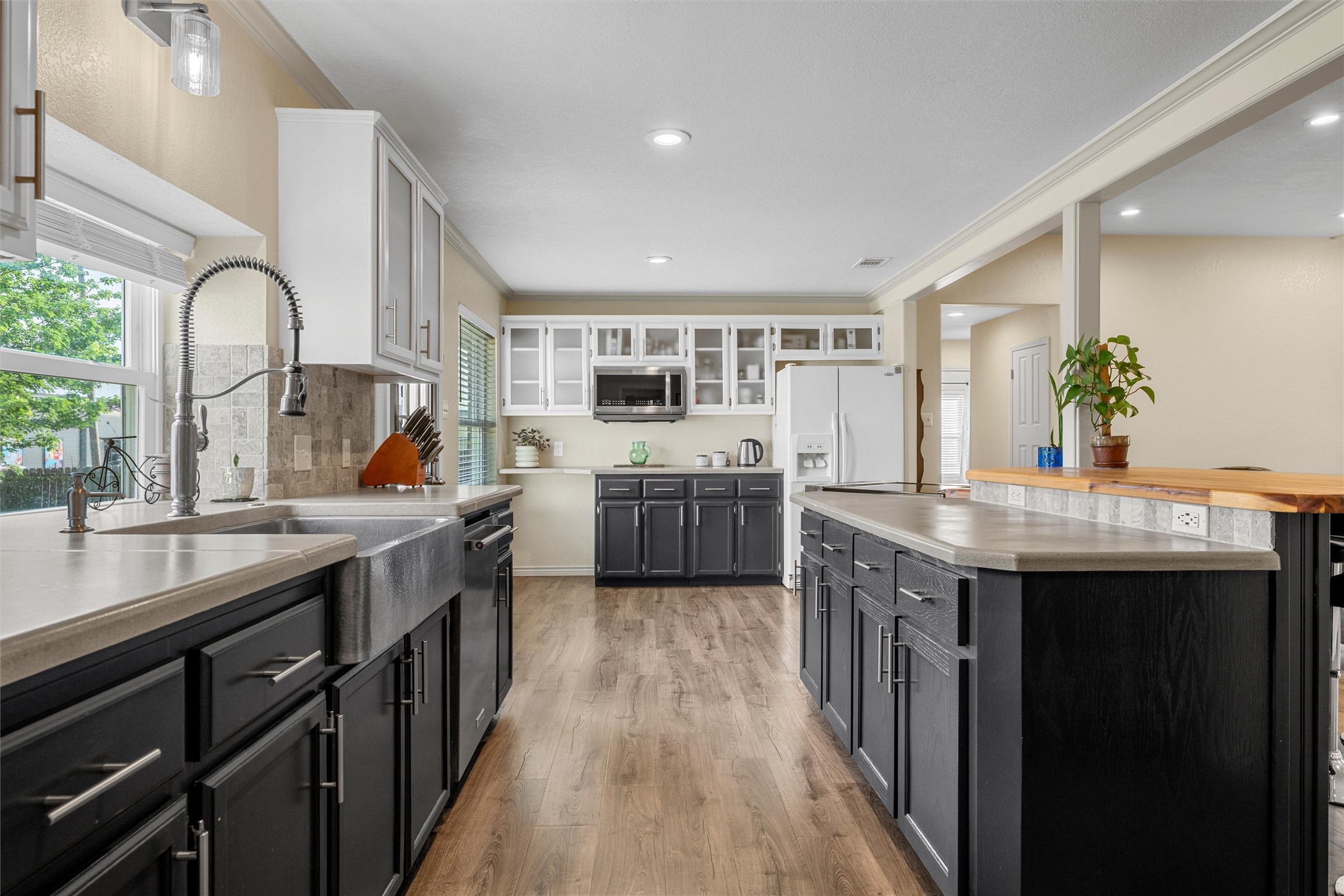105 James Wesley Drive Robinson TX 76706