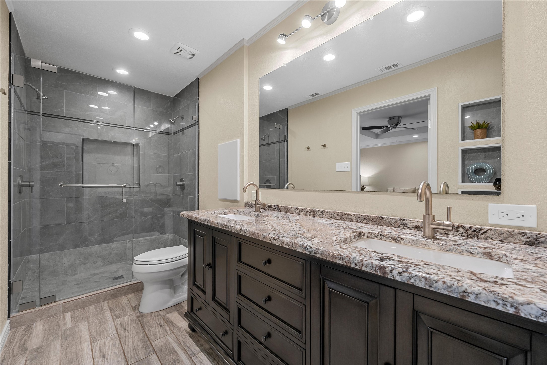 105 James Wesley Drive Robinson TX 76706