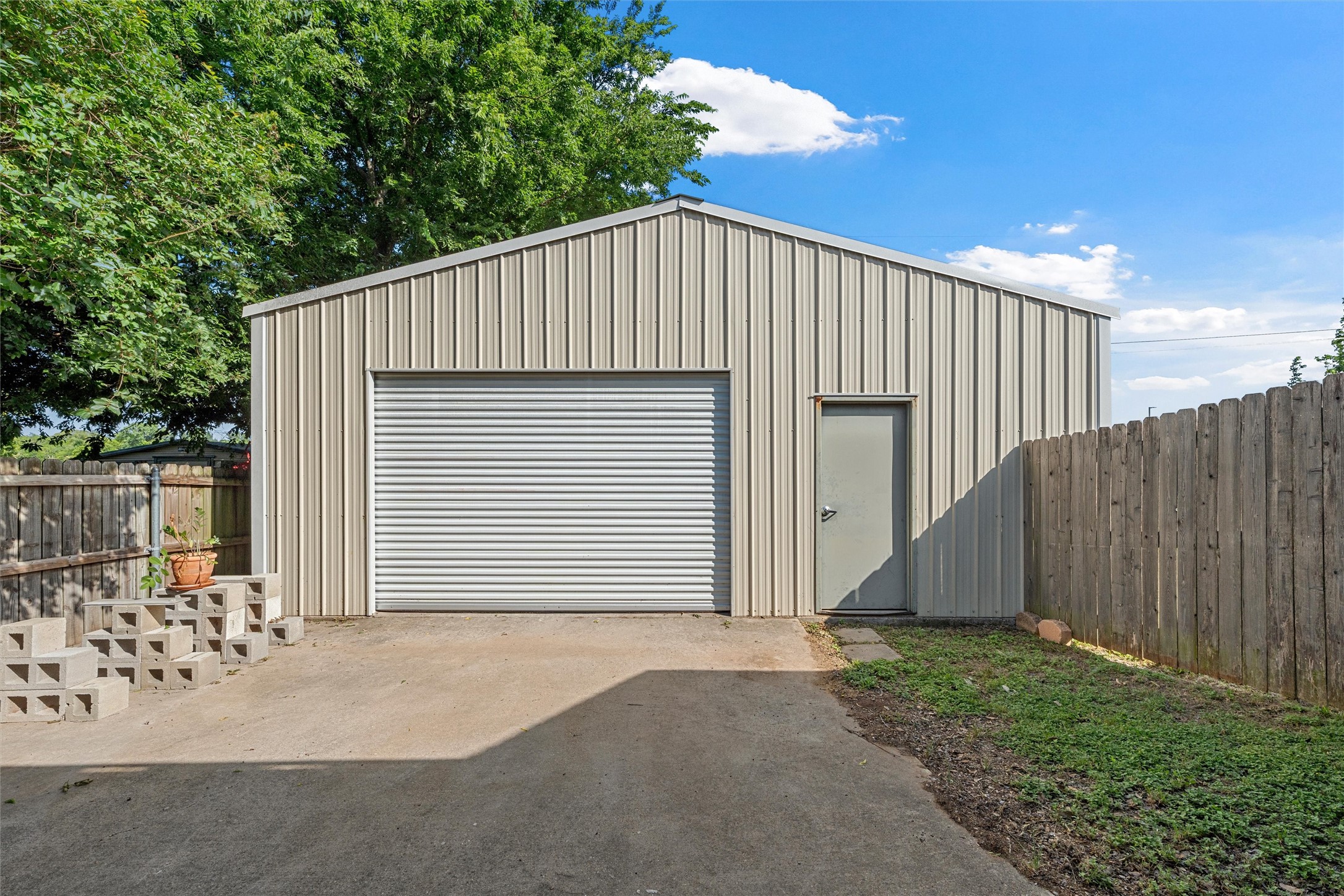 105 James Wesley Drive Robinson TX 76706