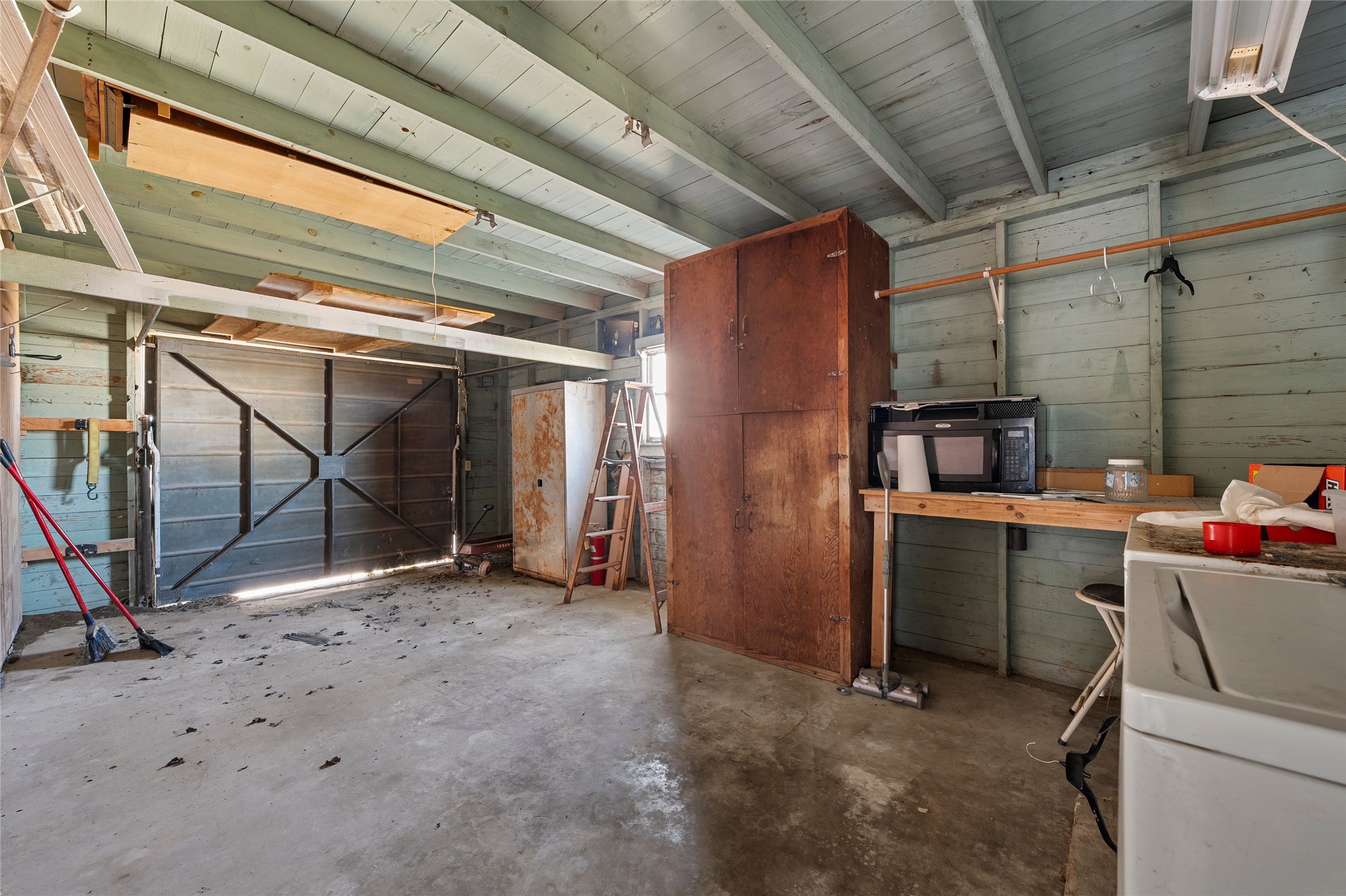 310 S 3rd Street Abbott TX 76621