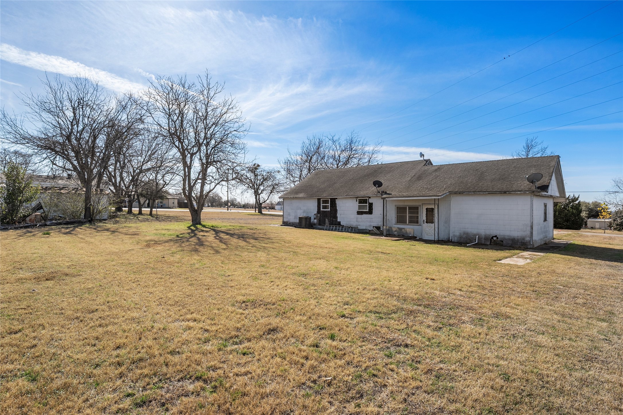 310 S 3rd Street Abbott TX 76621