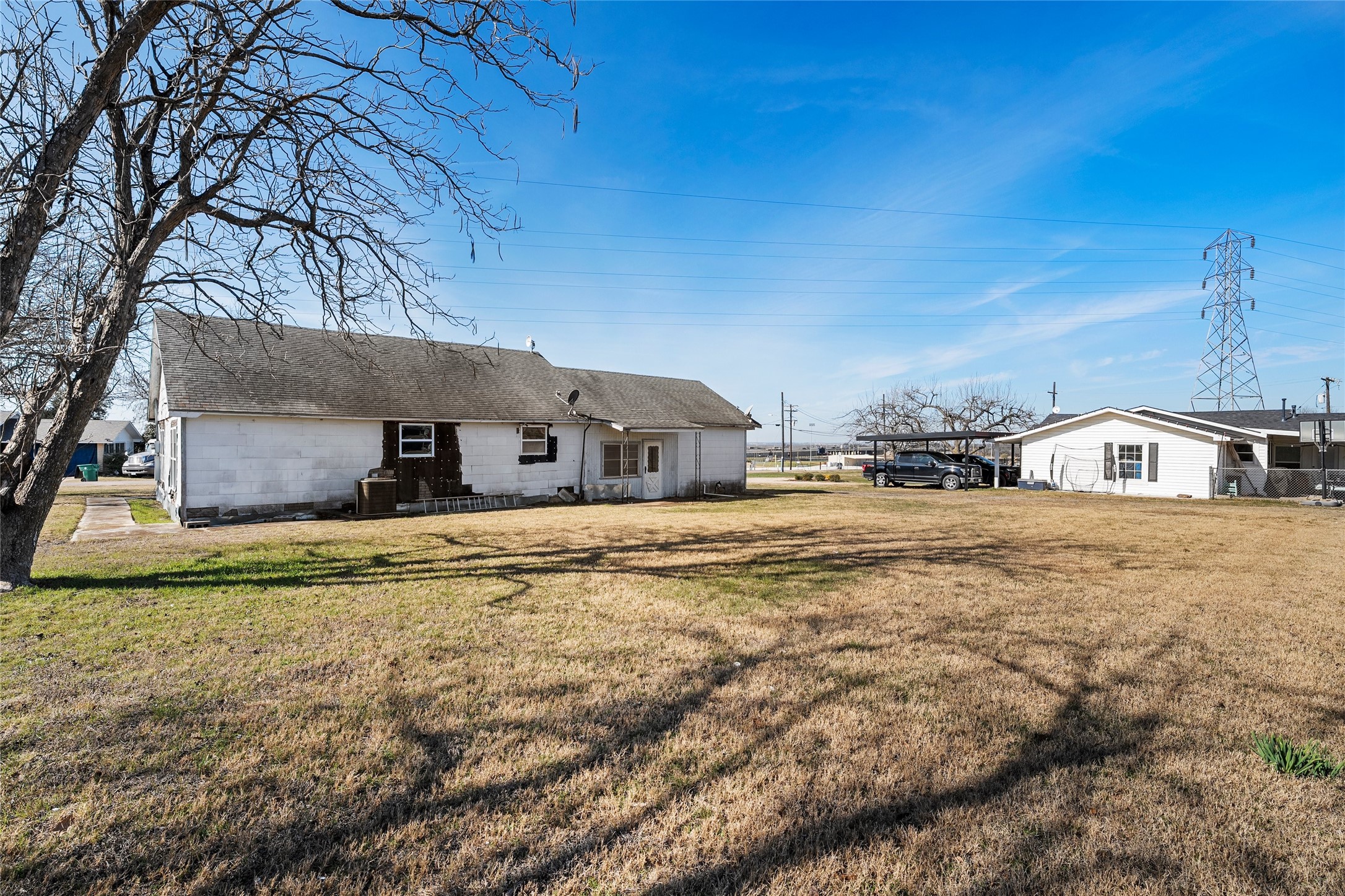 310 S 3rd Street Abbott TX 76621