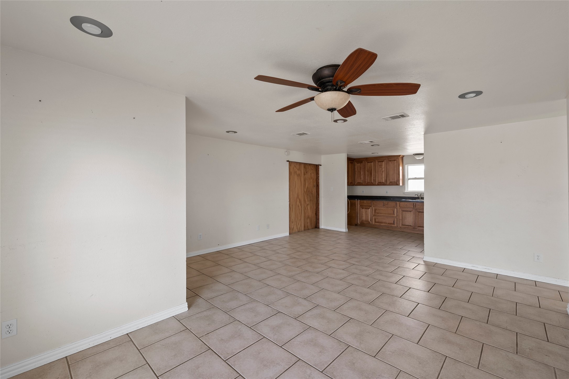 310 S 3rd Street Abbott TX 76621