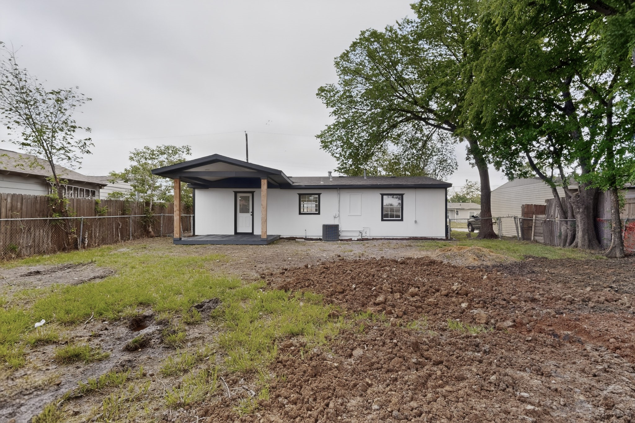 930 Shawnee Trace Grand Prairie TX 75051