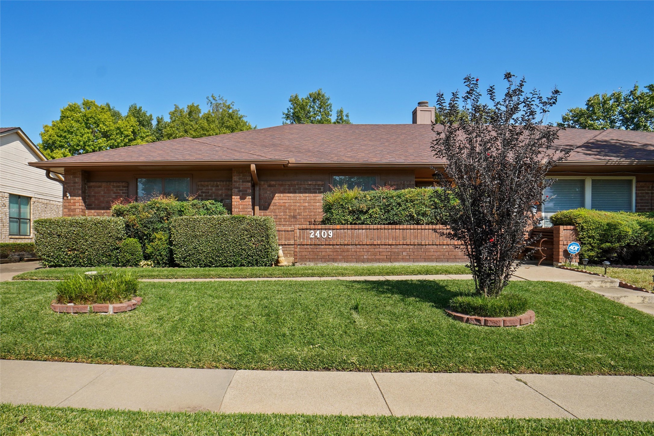 2409 Aquaduct Drive Bedford TX 76022