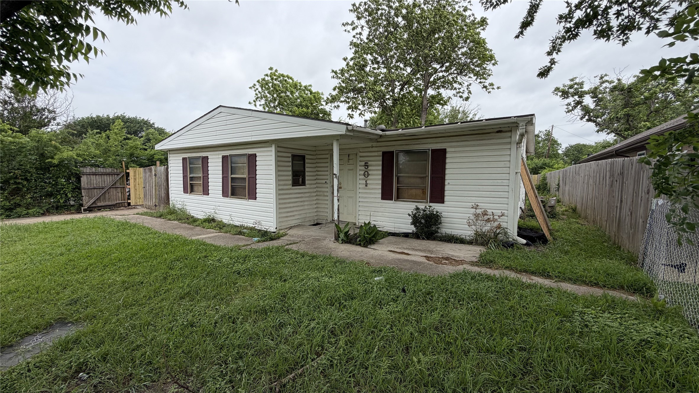 501 Crest Hill Drive Mesquite TX 75149