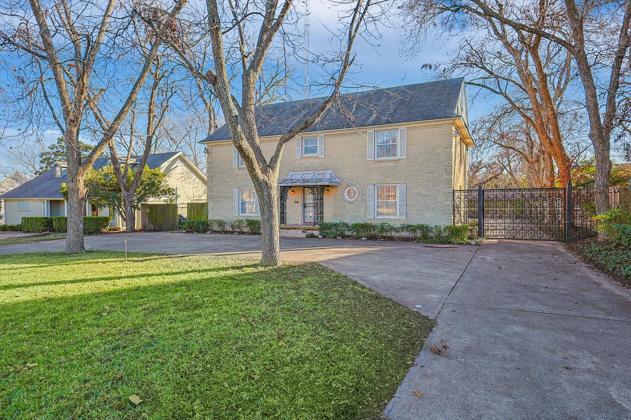 6714 Gaston Avenue Dallas TX 75214