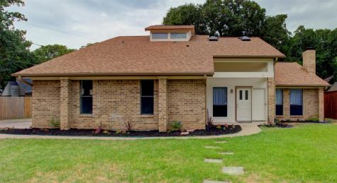 2006 Rockbrook Drive Arlington TX 76006