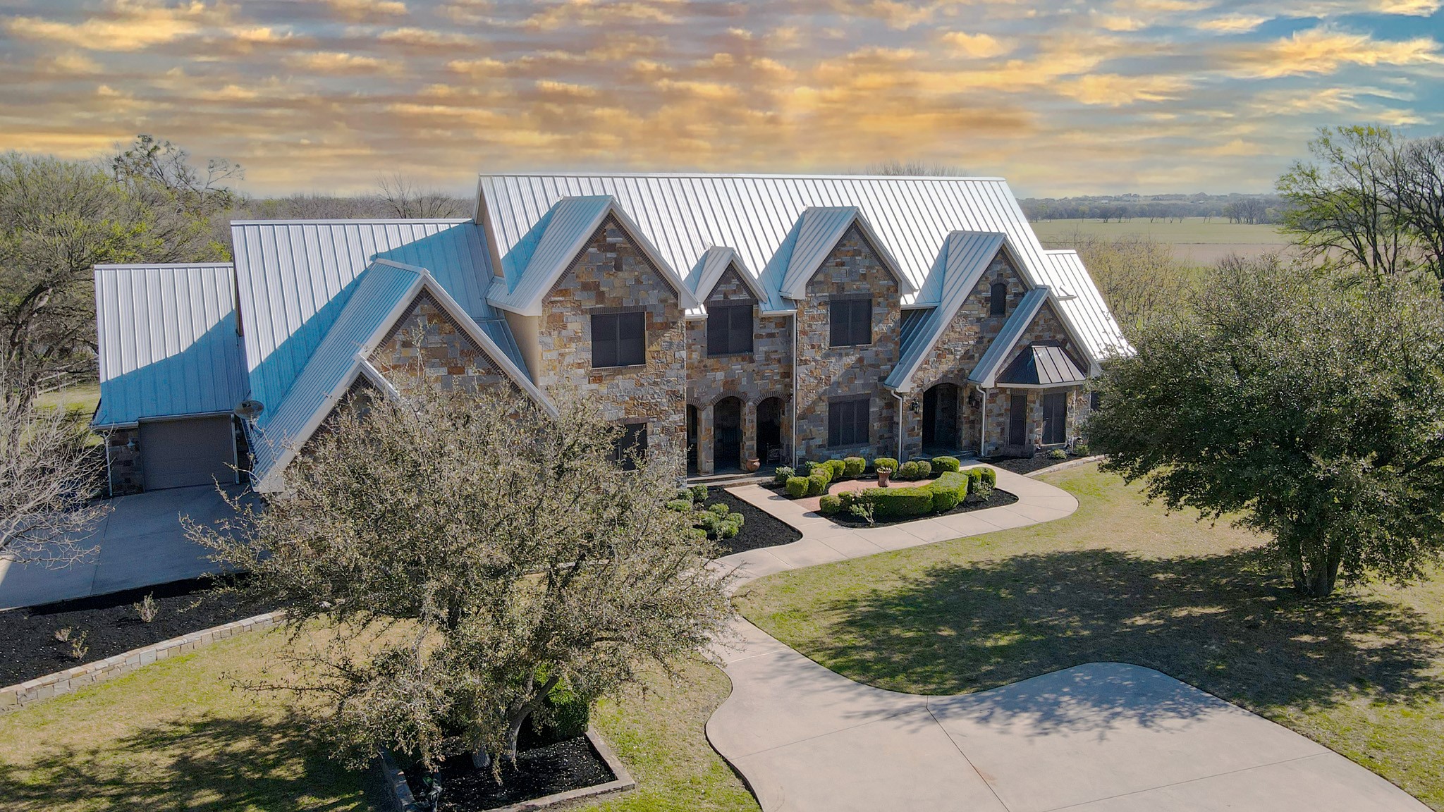 8970 Burnett Road Justin TX 76247