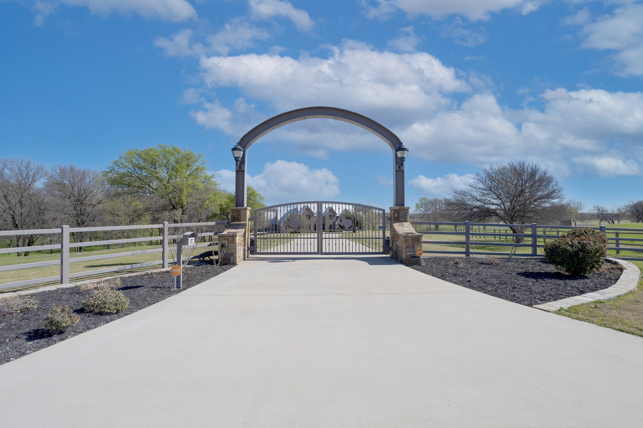 8970 Burnett Road Justin TX 76247